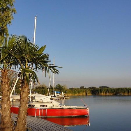 Hoteldorf Seepark Weiden Weiden am See Buitenkant foto