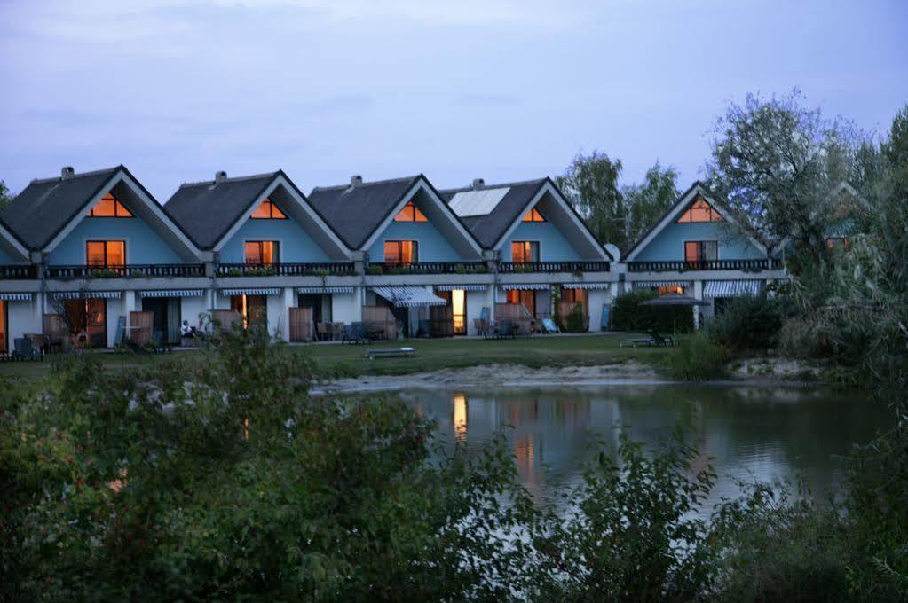 Hoteldorf Seepark Weiden Weiden am See Buitenkant foto